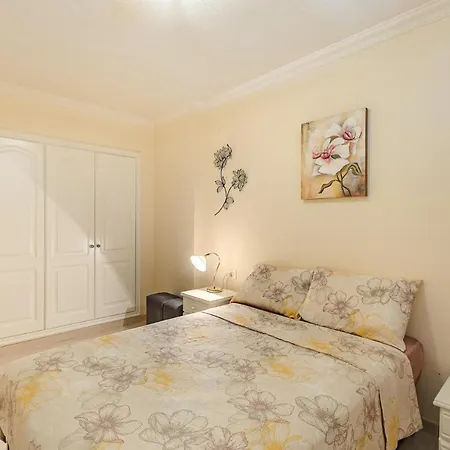 Aircon Lovely 2 Bedroom Close To Ocean Apartment