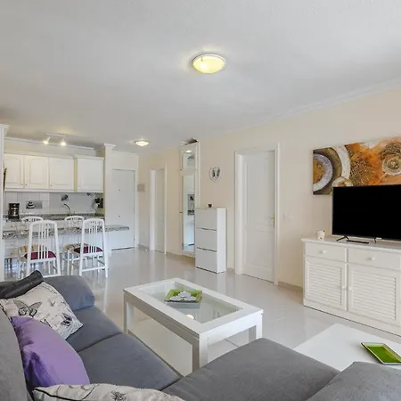 Apartamento Aircon Lovely 2 Bedroom Close To Ocean