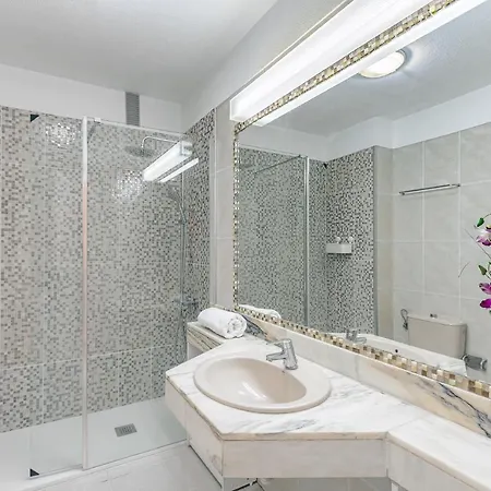 Aircon Lovely 2 Bedroom Close To Ocean
